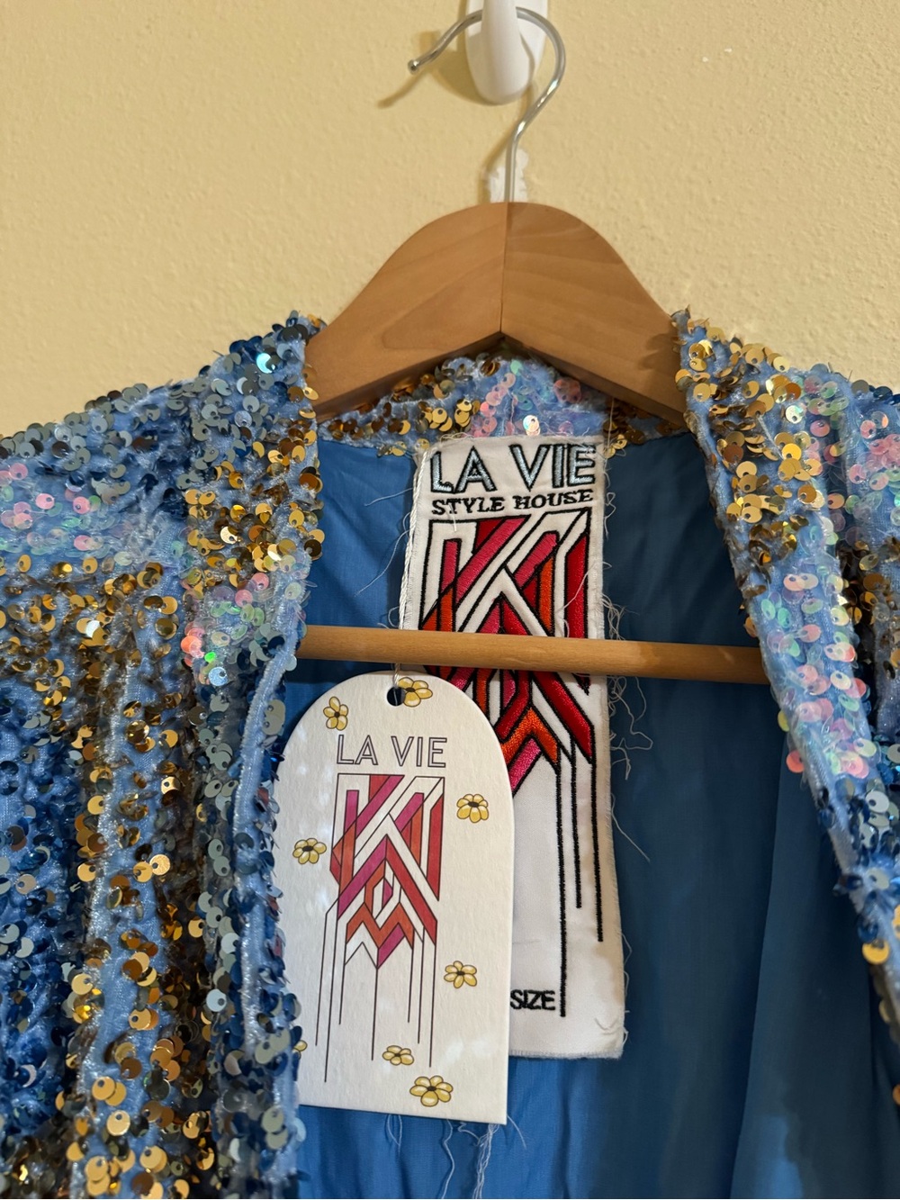 La Vie Style House New Sequin Mini Wrap Dress Blue Velvet One Size - Picture 3 of 7